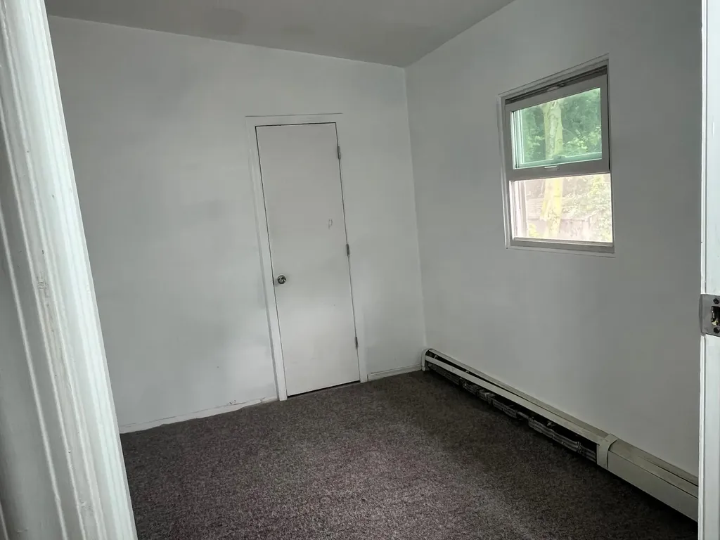 16 Doe Place Staten Island NY 10310