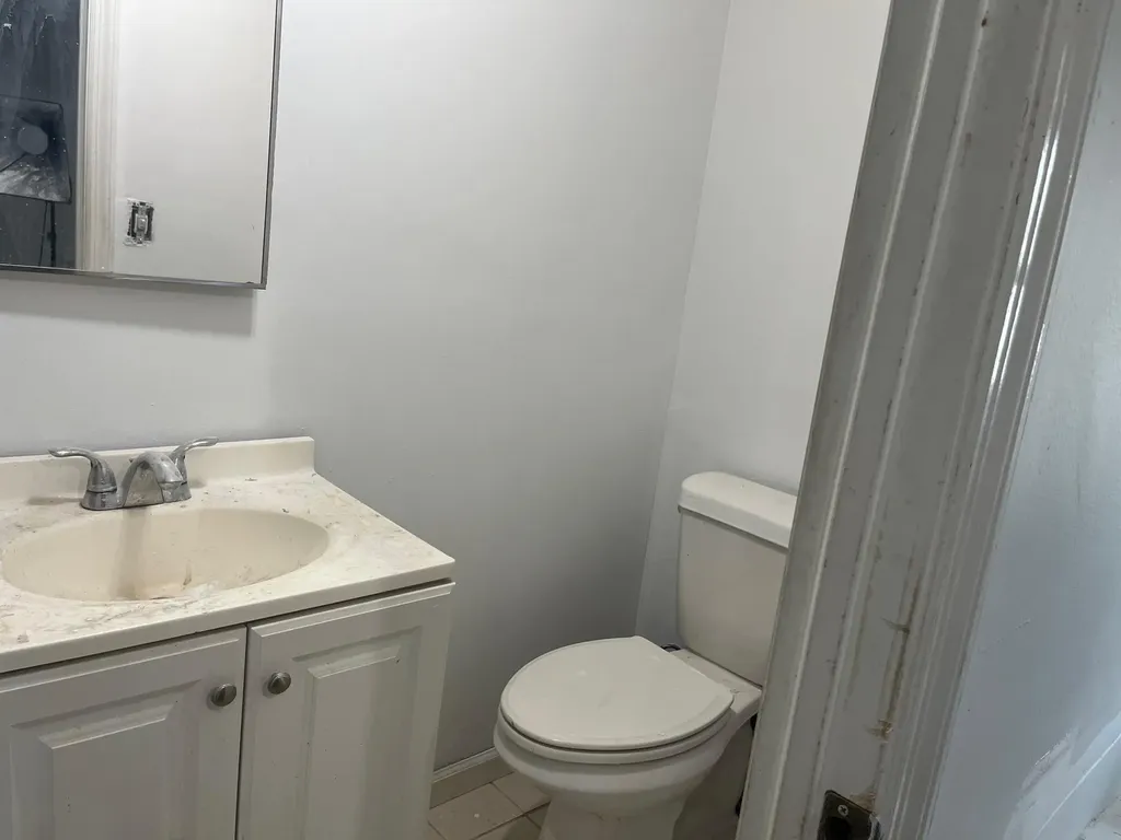 16 Doe Place Staten Island NY 10310