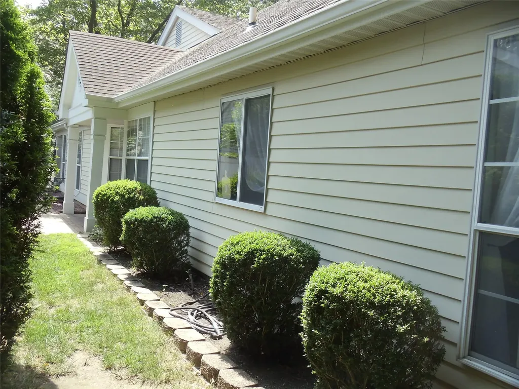 9 Glen Drive Ridge NY 11961