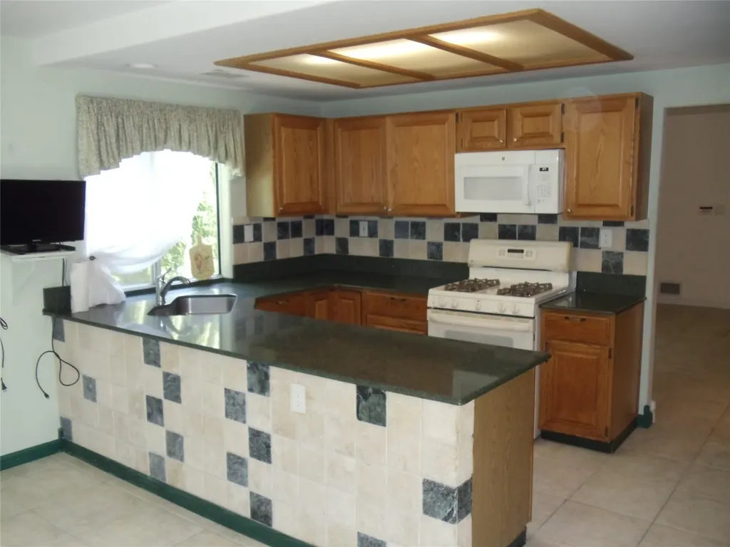 9 Glen Drive Ridge NY 11961