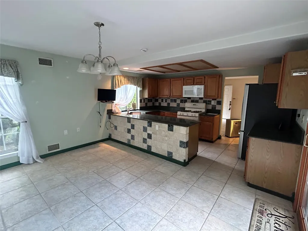 9 Glen Drive Ridge NY 11961