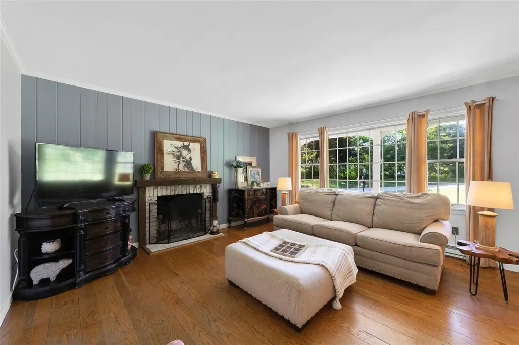 4 Debbie Lane Cross River NY 10518