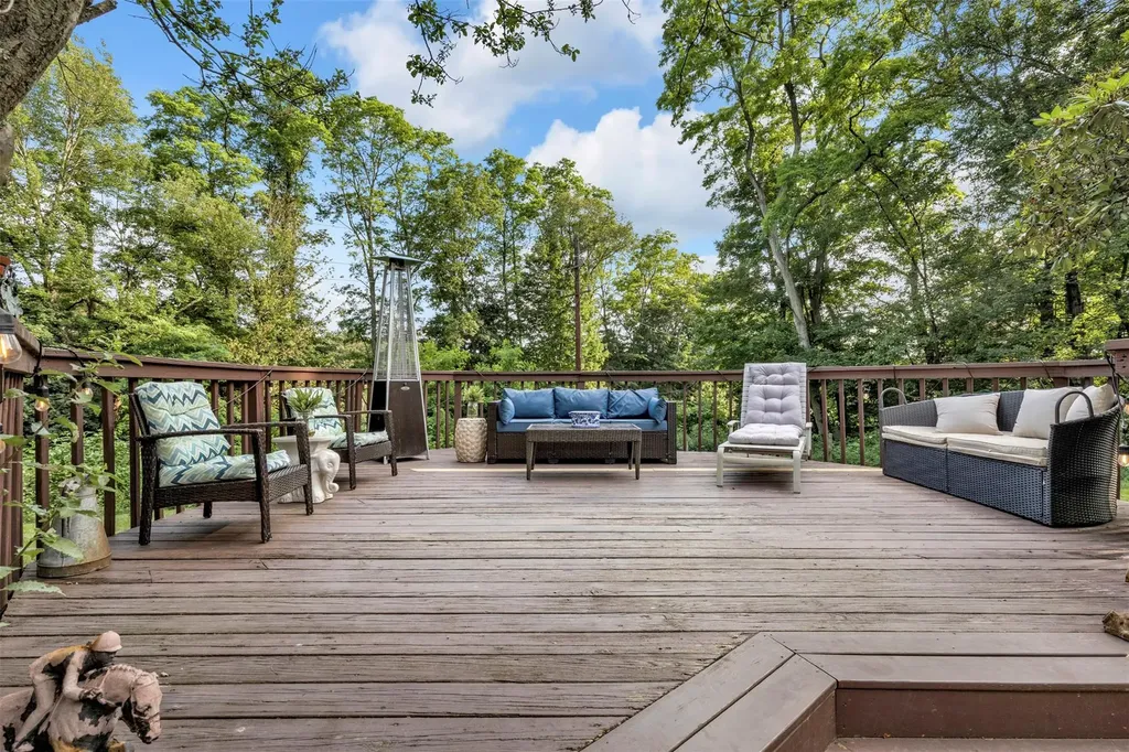 4 Debbie Lane Cross River NY 10518