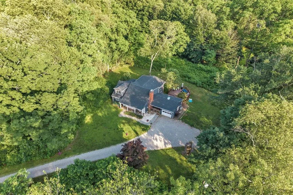 4 Debbie Lane Cross River NY 10518