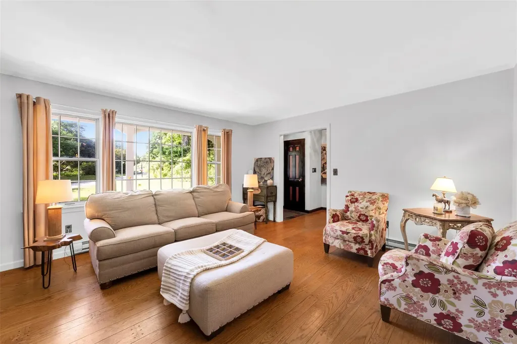 4 Debbie Lane Cross River NY 10518