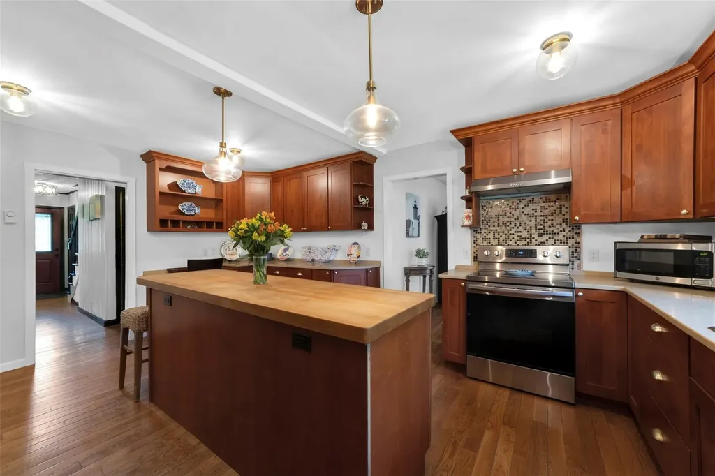 4 Debbie Lane Cross River NY 10518