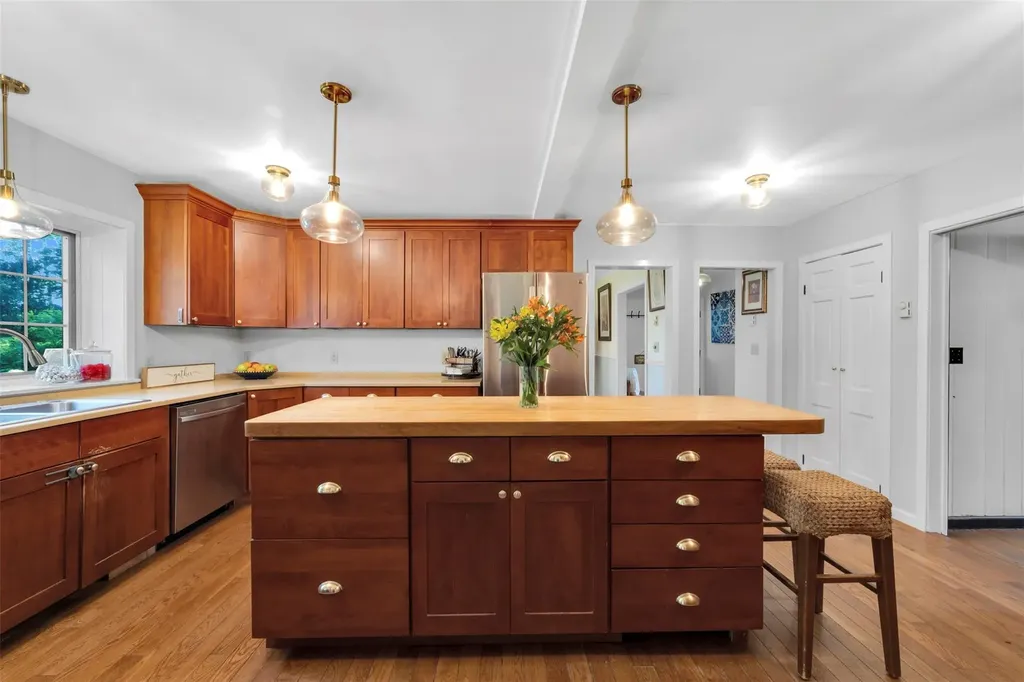 4 Debbie Lane Cross River NY 10518