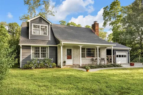 4 Debbie Lane Cross River NY 10518