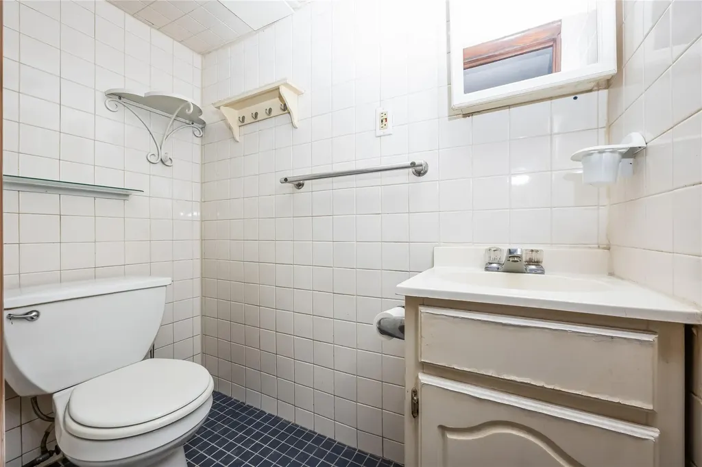 7408 15 Avenue Brooklyn NY 11228