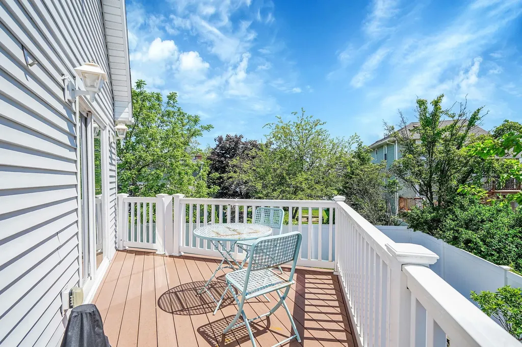 43 E Jackson Avenue Babylon NY 11702
