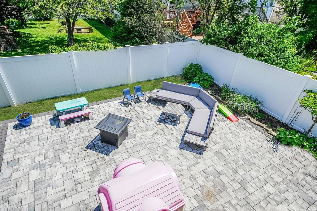 43 E Jackson Avenue Babylon NY 11702