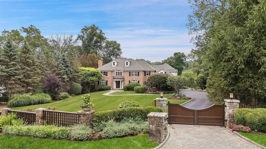 8 Ridgeview Circle Armonk NY 10504