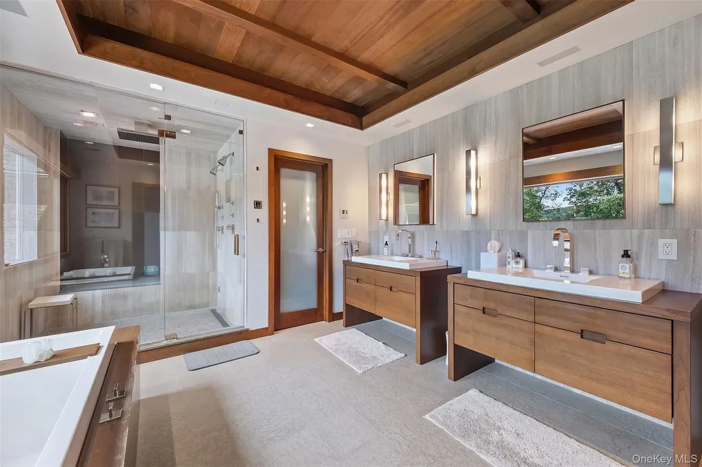 8 Ridgeview Circle Armonk NY 10504