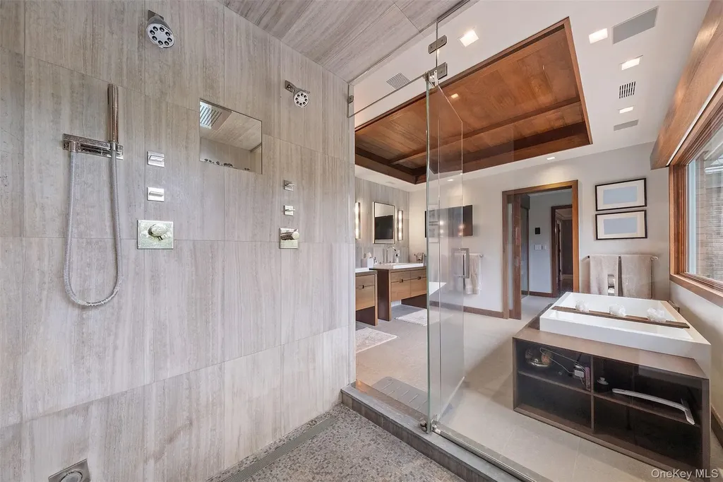 8 Ridgeview Circle Armonk NY 10504