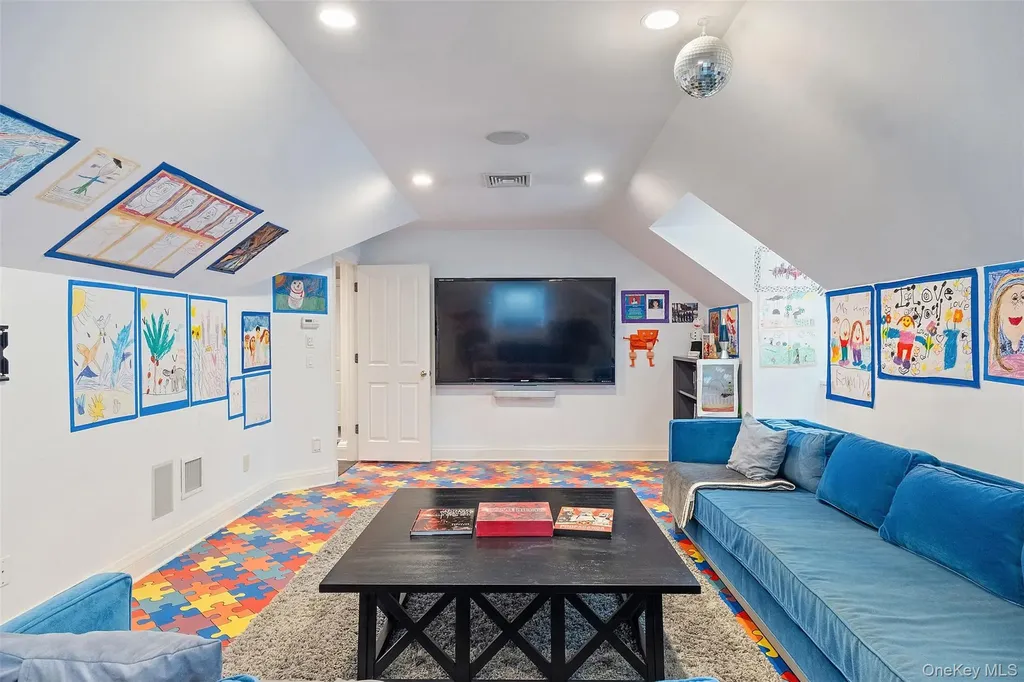 8 Ridgeview Circle Armonk NY 10504