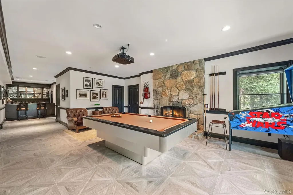 8 Ridgeview Circle Armonk NY 10504