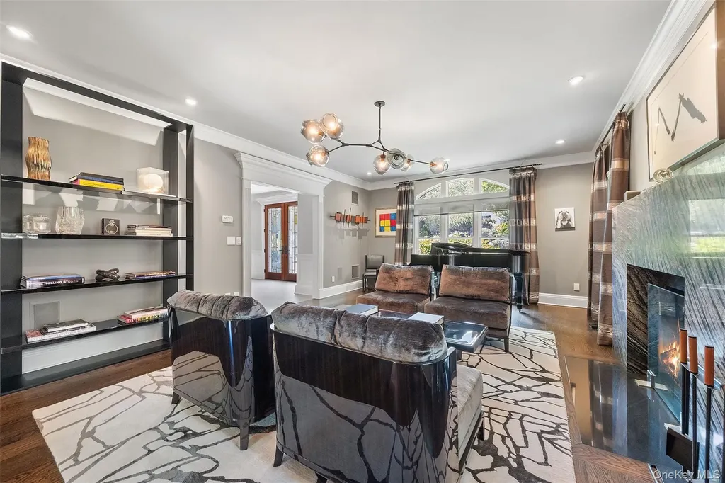 8 Ridgeview Circle Armonk NY 10504