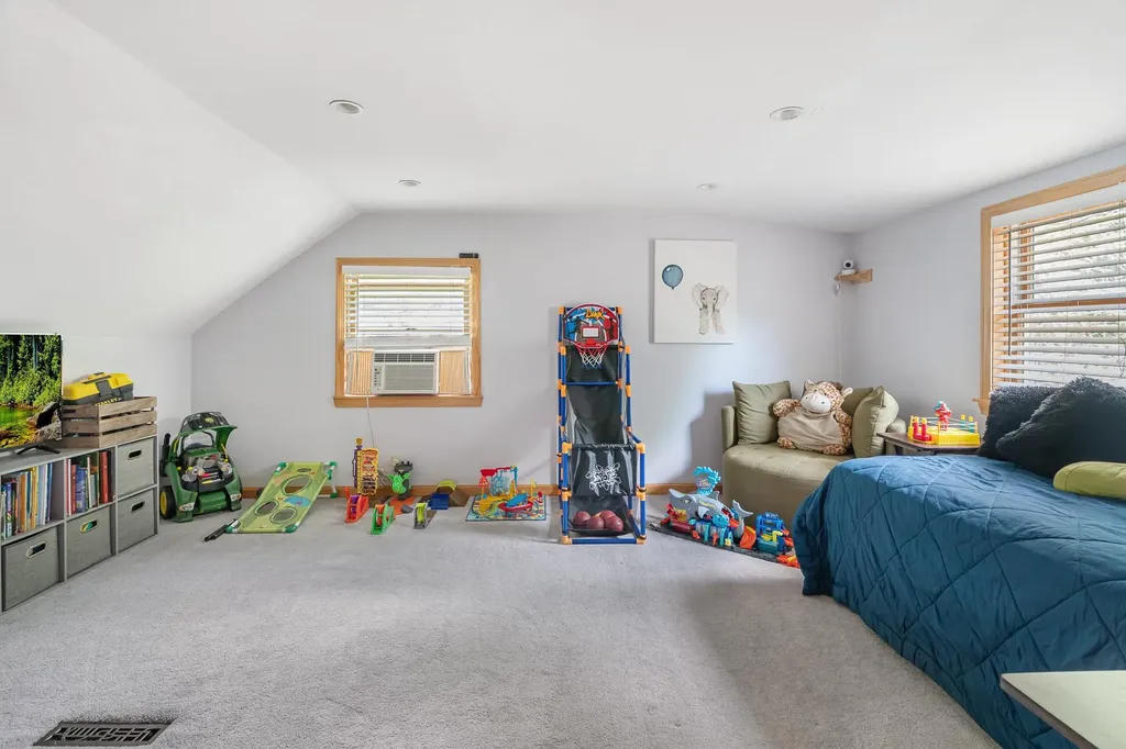 3 Indian Hill Road Mahopac NY 10541