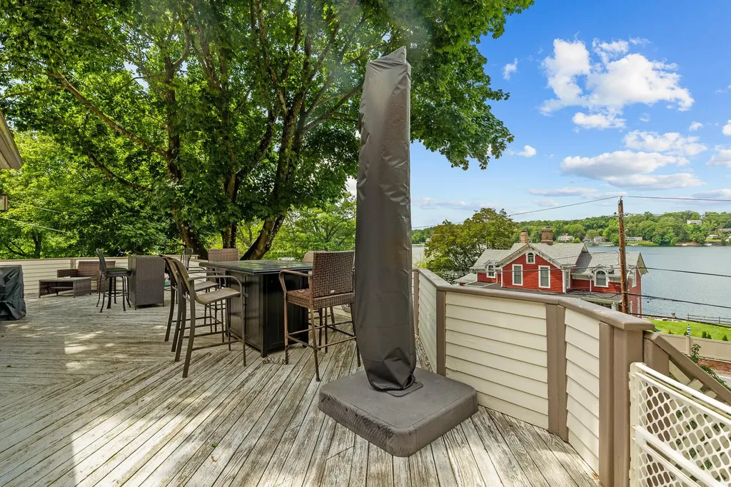 3 Indian Hill Road Mahopac NY 10541