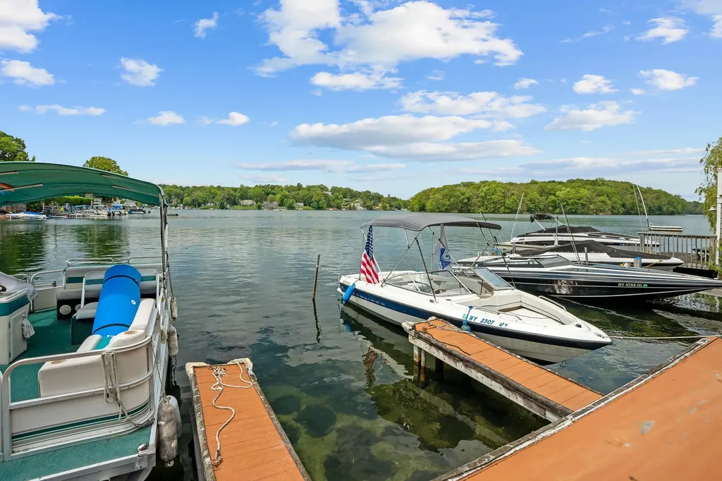 3 Indian Hill Road Mahopac NY 10541