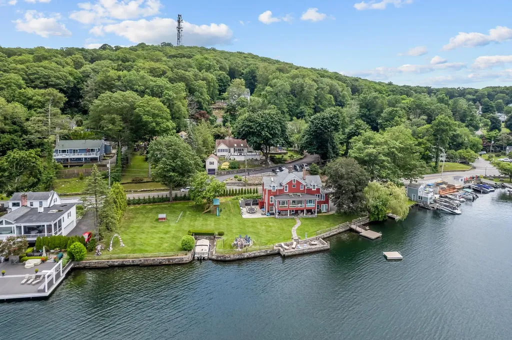 3 Indian Hill Road Mahopac NY 10541