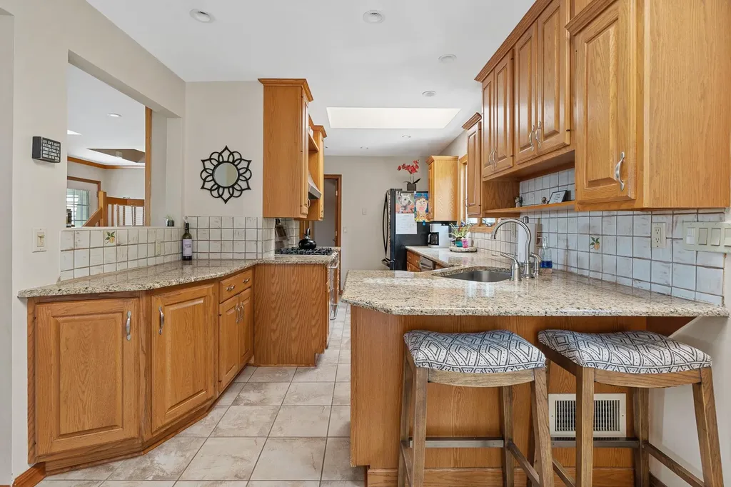 3 Indian Hill Road Mahopac NY 10541