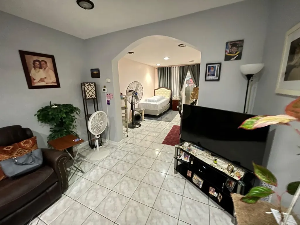 351 Autumn Avenue Brooklyn NY 11208