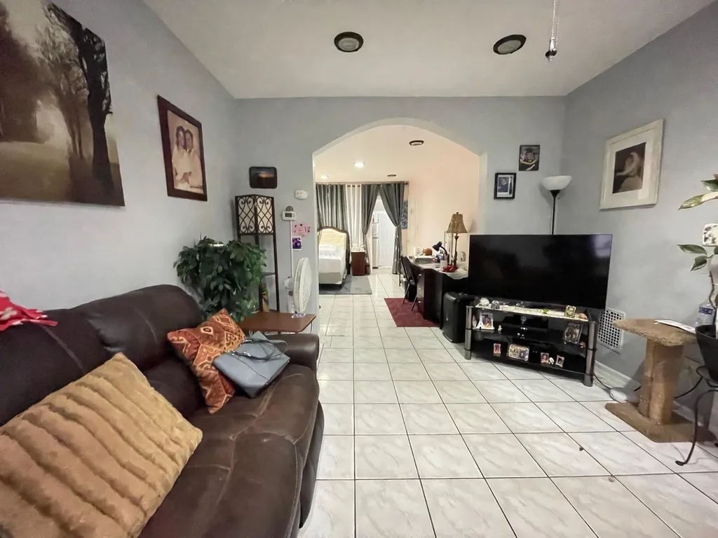 351 Autumn Avenue Brooklyn NY 11208