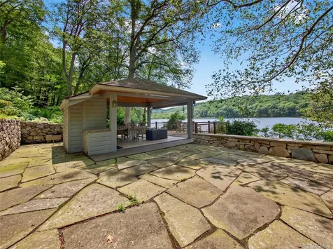6 Old Cranberry Road Sloatsburg NY 10974