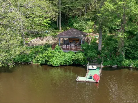 6 Old Cranberry Road Sloatsburg NY 10974