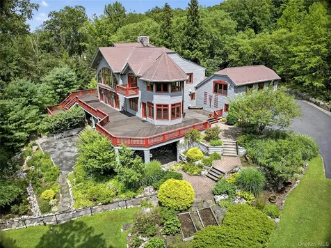 6 Old Cranberry Road Sloatsburg NY 10974