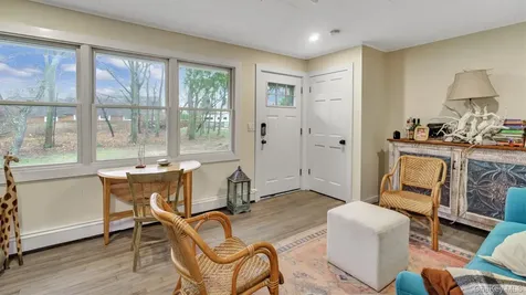 152 158 160 Church Lane Aquebogue NY 11901