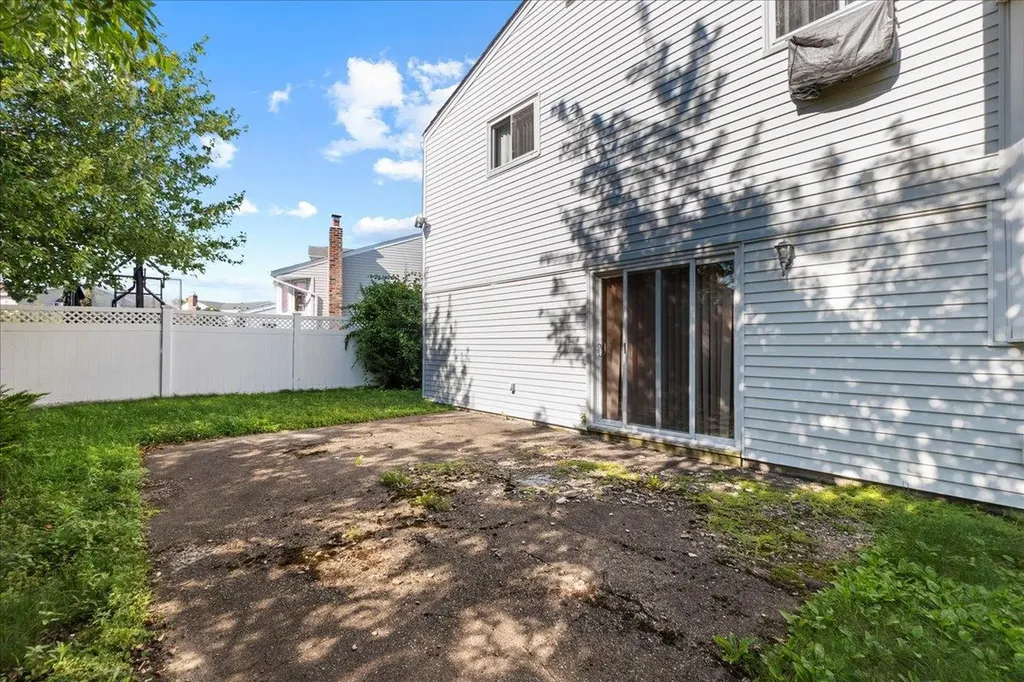 3944 Bea Court Oceanside NY 11572