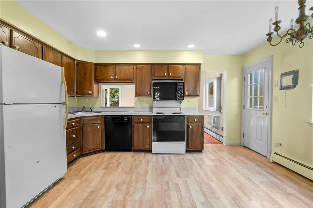 3944 Bea Court Oceanside NY 11572