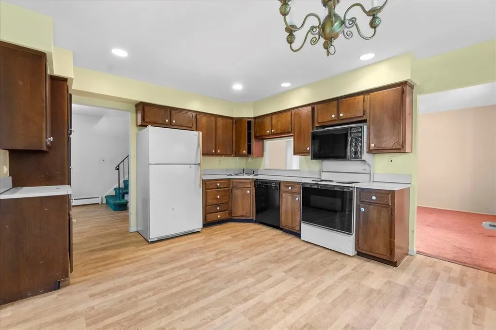 3944 Bea Court Oceanside NY 11572