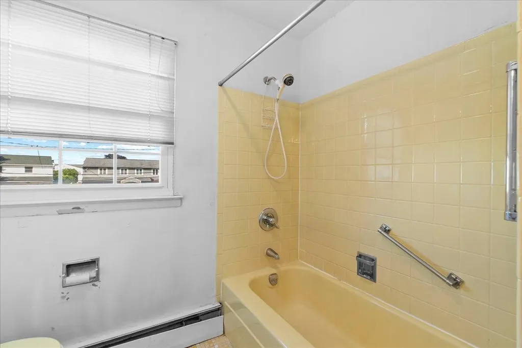 3944 Bea Court Oceanside NY 11572