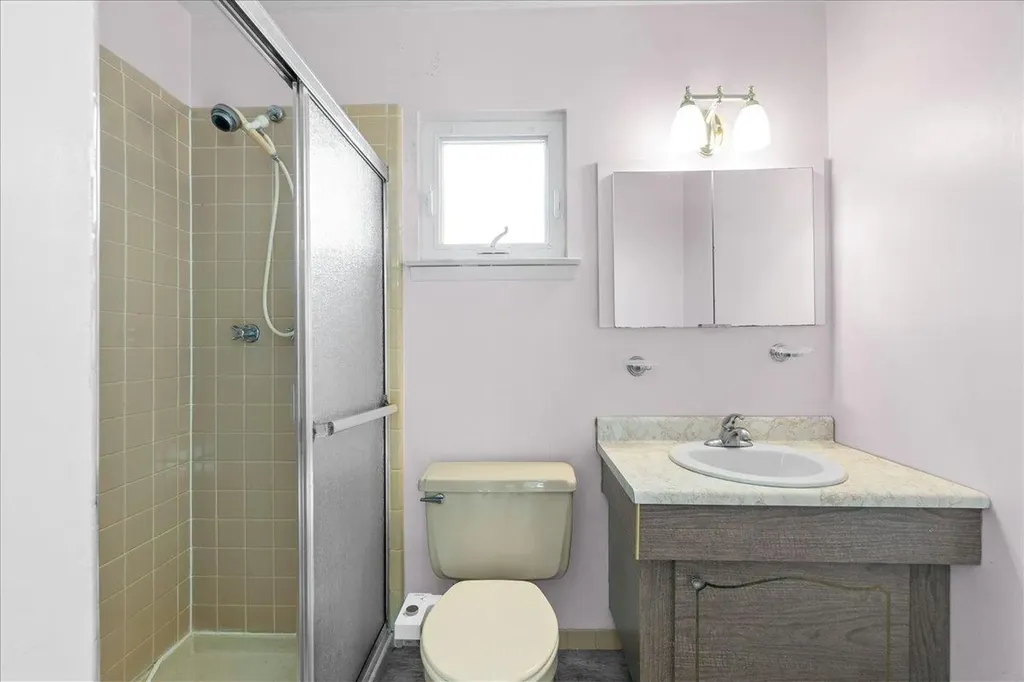 3944 Bea Court Oceanside NY 11572