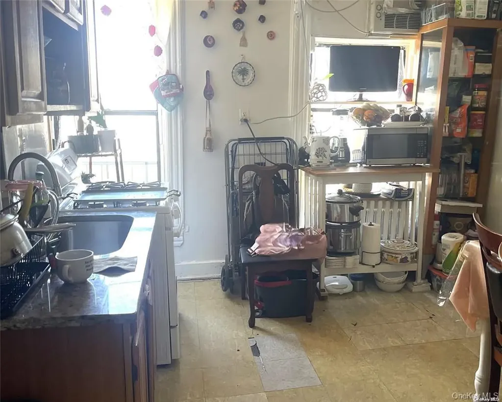 567 Saint Johns Place Brooklyn NY 11238