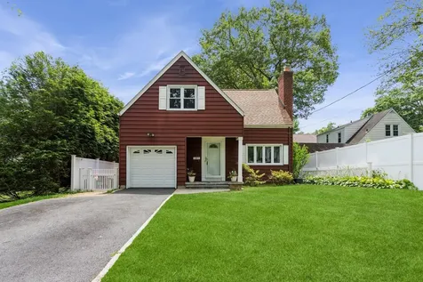 83 Stevenson Avenue Hartsdale NY 10530