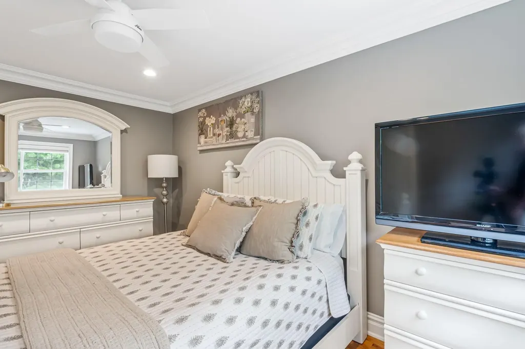103 Paddington Circle Smithtown NY 11787