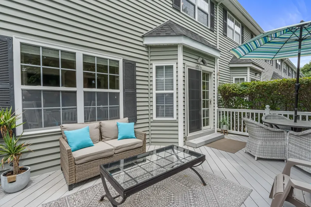 103 Paddington Circle Smithtown NY 11787