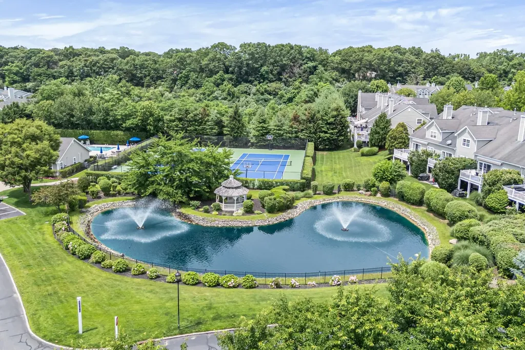 103 Paddington Circle Smithtown NY 11787