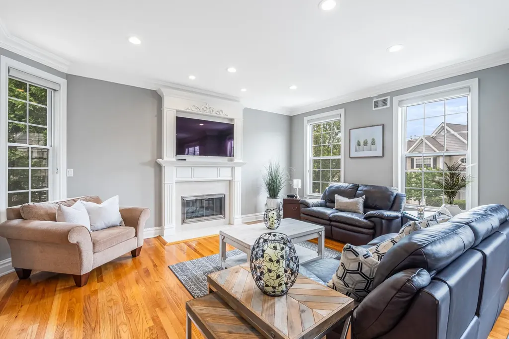 103 Paddington Circle Smithtown NY 11787