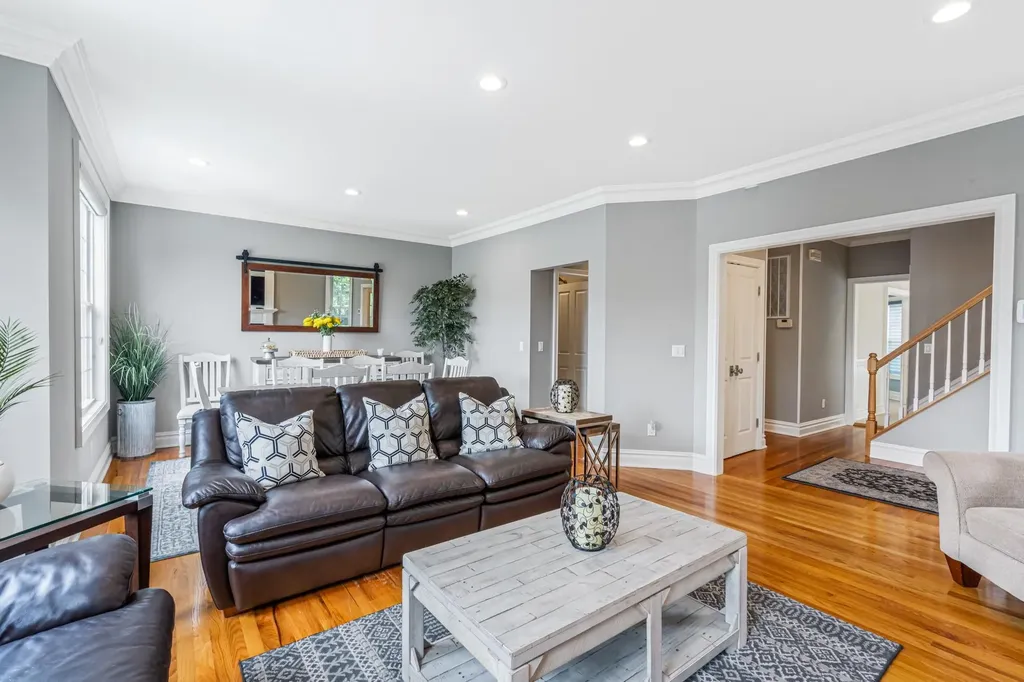 103 Paddington Circle Smithtown NY 11787