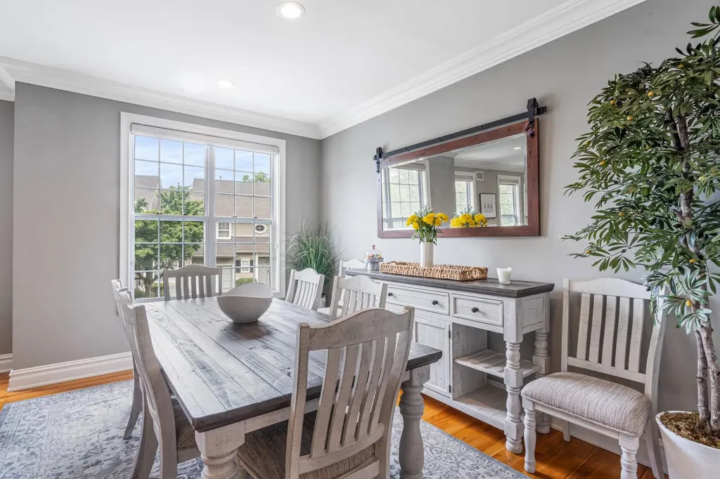 103 Paddington Circle Smithtown NY 11787