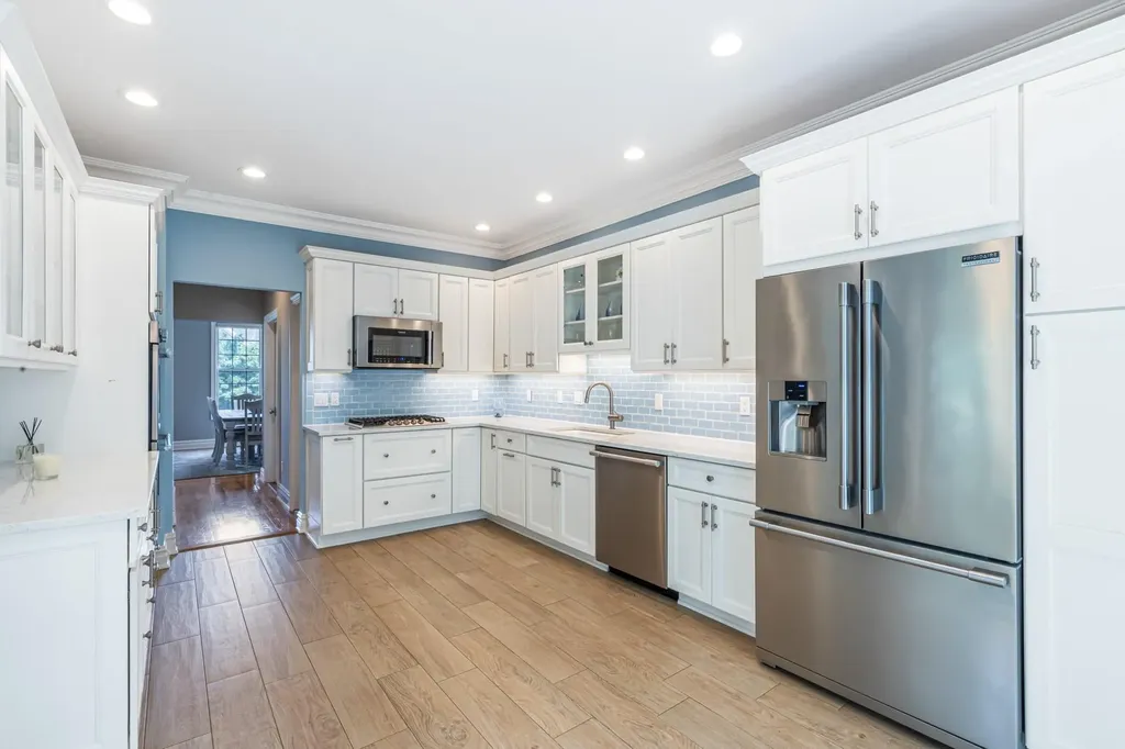 103 Paddington Circle Smithtown NY 11787