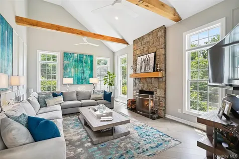 6 Shard Court Katonah NY 10536