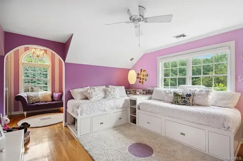 6 Shard Court Katonah NY 10536
