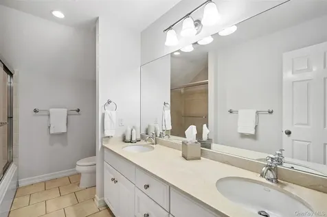 6 Shard Court Katonah NY 10536