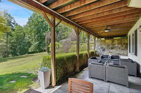 6 Shard Court Katonah NY 10536